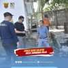 ASN Pemkot Samarinda kerja bakti di beberapa ruas jalan kota Samarinda.